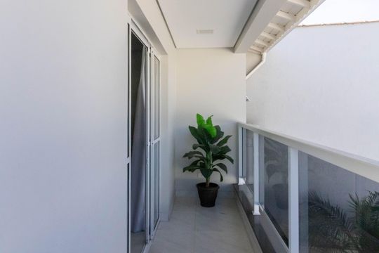 Sacada da Suíte de casa à venda com 4 quartos, 450m² em Vila Rosalia, Guarulhos