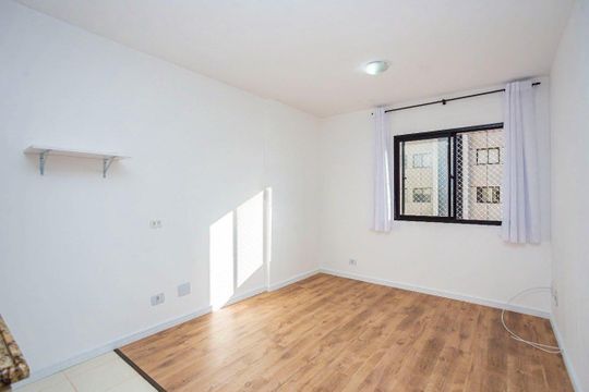 Kitnet/Studio para alugar com 1 quarto, 33m² em Centro, Curitiba