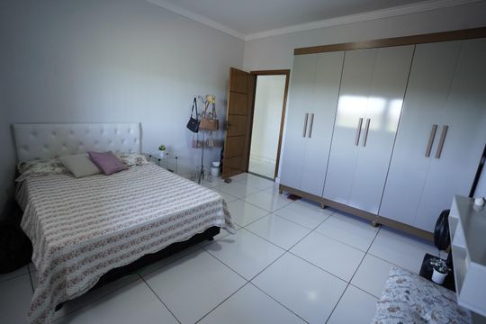 Casa à venda com 4 quartos, 360m² em Residencial Vale dos Sonhos, Goiânia