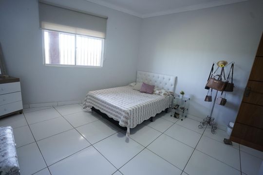 Casa à venda com 4 quartos, 360m² em Residencial Vale dos Sonhos, Goiânia