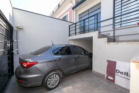 GARAGEM de casa para alugar com 4 quartos, 270m² em Vila Marieta, Campinas
