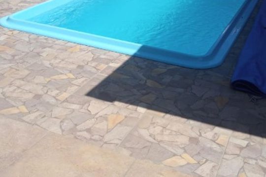 Área externa de casa à venda com 2 quartos, 110m² em Santa Cruz, Gravataí