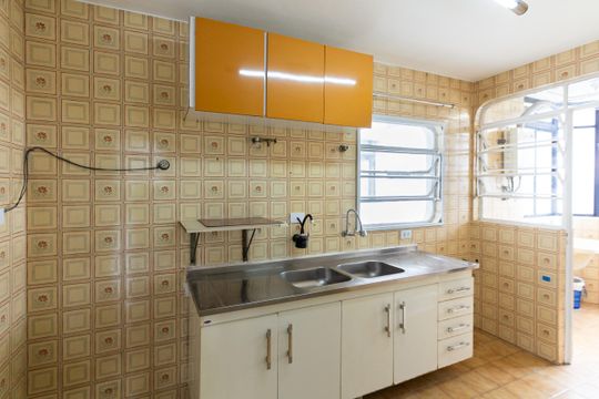 Cozinha de apartamento para alugar com 2 quartos, 69m² em Vila Olímpia, São Paulo