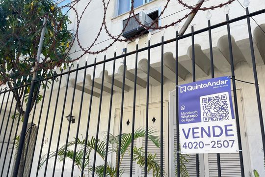 Placa de apartamento à venda com 2 quartos, 60m² em Tijuca, Rio de Janeiro