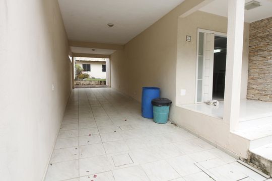 Garagem de casa para alugar com 3 quartos, 300m² em Ogiva, Cabo Frio