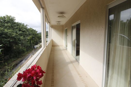 Varanda de casa para alugar com 3 quartos, 300m² em Ogiva, Cabo Frio