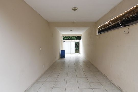 Garagem de casa para alugar com 3 quartos, 300m² em Ogiva, Cabo Frio