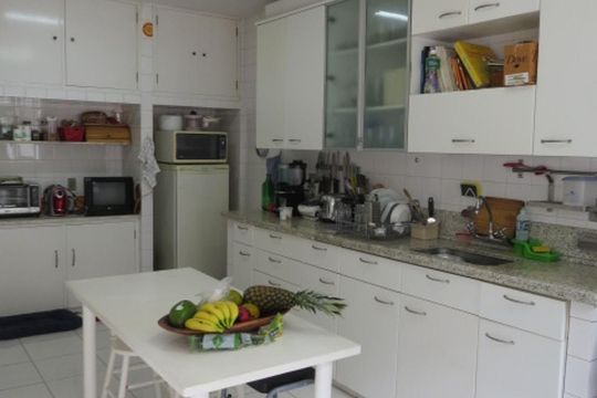 Cozinha de casa à venda com 3 quartos, 665m² em Alto de Pinheiros, São Paulo