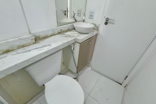 Banheiro 2 de apartamento para alugar com 3 quartos, 60m² em Jardim Madeirense, Guarulhos