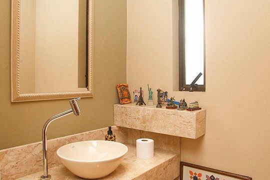 Banheiro 3 Lavabo de apartamento à venda com 4 quartos, 180m² em Petrópolis, Porto Alegre