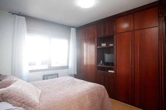 Quarto 1 Suíte de apartamento à venda com 4 quartos, 180m² em Petrópolis, Porto Alegre