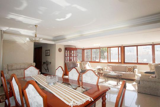 Sala de apartamento à venda com 4 quartos, 180m² em Petrópolis, Porto Alegre