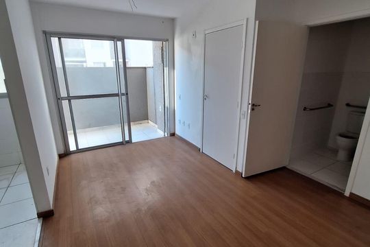Sala de apartamento para alugar com 1 quarto, 41m² em Irajá, Rio de Janeiro