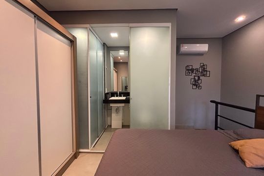 Suíte de apartamento para alugar com 1 quarto, 43m² em Vila Olímpia, São Paulo