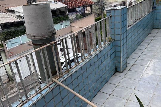 Área externa de casa à venda com 2 quartos, 200m² em Vila Romero, São Paulo