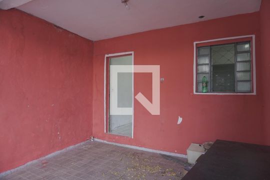 Casa à venda com 5 quartos, 200m² em Vila Taquari, São Paulo