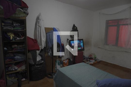 Casa à venda com 5 quartos, 200m² em Vila Taquari, São Paulo