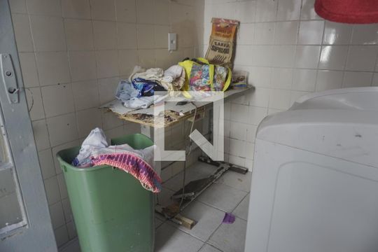 Casa à venda com 5 quartos, 200m² em Vila Taquari, São Paulo