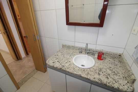 Banheiro de apartamento à venda com 3 quartos, 74m² em Guapira, São Paulo