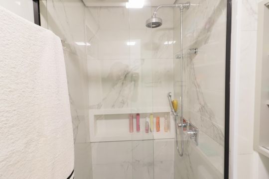 Banheiro da Suíte 1 de apartamento para alugar com 2 quartos, 92m² em Centro, Osasco