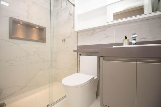 Banheiro Social de apartamento à venda com 2 quartos, 62m² em Águas Claras, Brasília