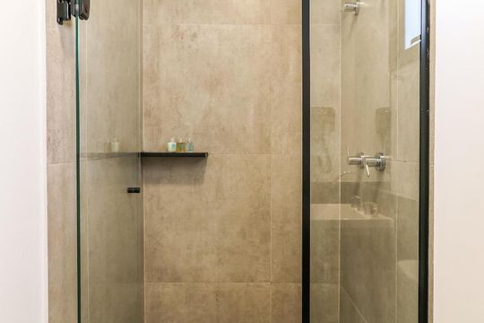 Banheiro de apartamento à venda com 1 quarto, 34m² em Consolação, São Paulo