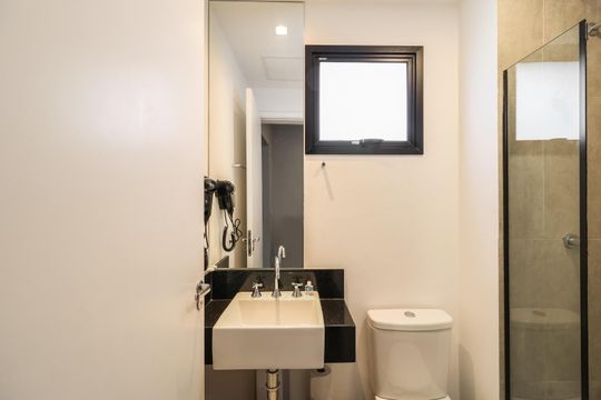 Banheiro de apartamento à venda com 1 quarto, 34m² em Consolação, São Paulo