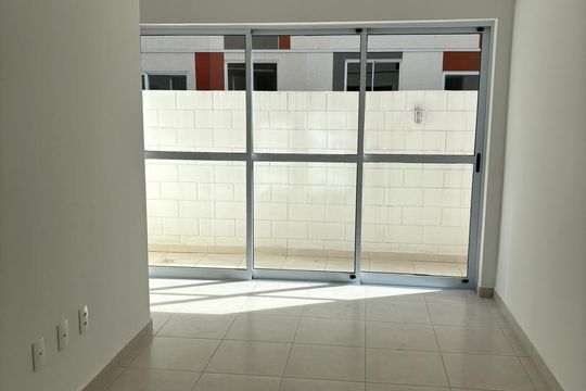 Sala de apartamento à venda com 1 quarto, 48m² em Santa Cândida, Curitiba