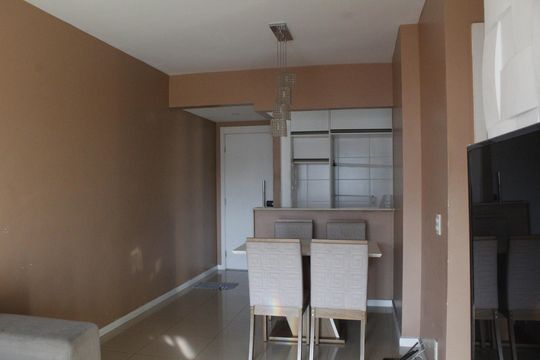 Sala de apartamento à venda com 3 quartos, 78m² em Barra da Tijuca, Rio de Janeiro