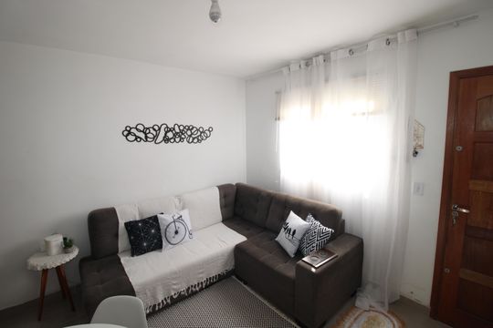 Sala de casa de condomínio à venda com 2 quartos, 60m² em Cidade Líder, São Paulo