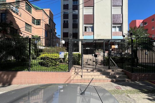 Fachada de apartamento à venda com 1 quarto, 78m² em Pinheiros, São Paulo