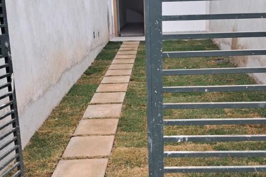 Casa à venda com 2 quartos, 77m² em Copacabana, Belo Horizonte
