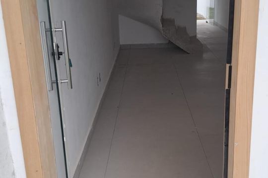 Casa à venda com 2 quartos, 77m² em Copacabana, Belo Horizonte