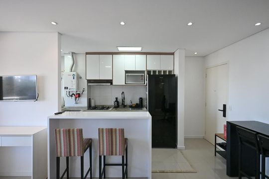Cozinha de apartamento para alugar com 1 quarto, 49m² em Fazenda Morumbi, São Paulo