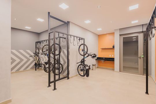 Bicicletário de kitnet/studio para alugar com 1 quarto, 30m² em Pinheiros, São Paulo