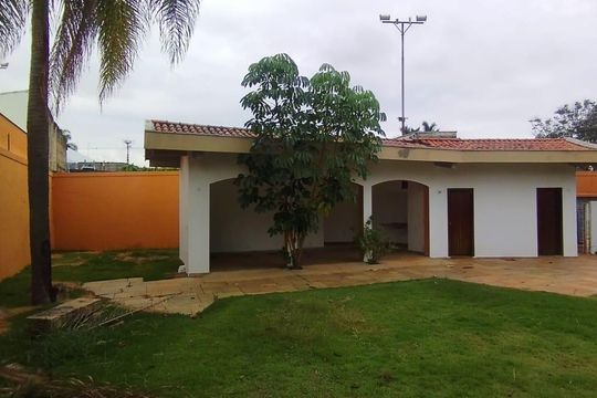 Área externa de casa à venda com 3 quartos, 1100m² em Parque Nova Campinas, Campinas