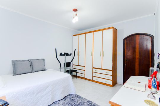 Suíte 2 de casa à venda com 3 quartos, 250m² em Parque Continental Ii, Guarulhos