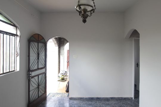 Sala de casa para alugar com 3 quartos, 200m² em Minas Caixa, Belo Horizonte