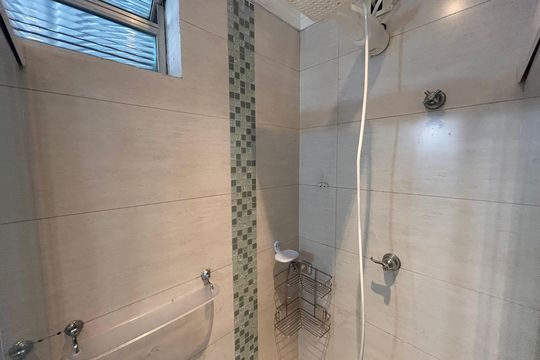 Banheiro social  de casa à venda com 3 quartos, 165m² em Jardim Cidalia, São Paulo