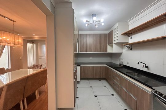 Cozinha  de casa à venda com 3 quartos, 165m² em Jardim Cidalia, São Paulo