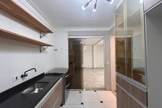 Cozinha  de casa à venda com 3 quartos, 165m² em Jardim Cidalia, São Paulo