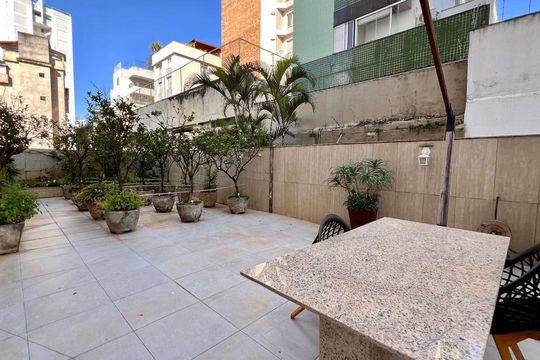 Área externa de apartamento à venda com 4 quartos, 293m² em Santo Antônio, Belo Horizonte