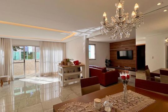 Apartamento à venda com 4 quartos, 293m² em Santo Antônio, Belo Horizonte