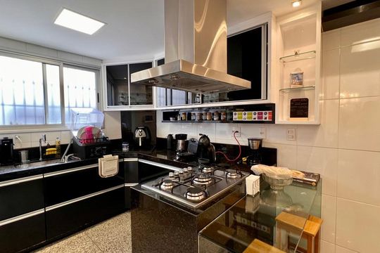 Cozinha de apartamento à venda com 4 quartos, 293m² em Santo Antônio, Belo Horizonte