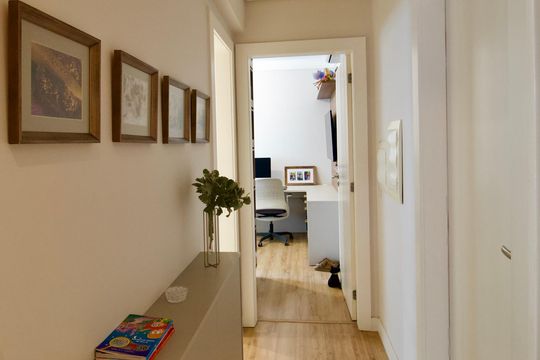 Corredor de apartamento à venda com 2 quartos, 86m² em Bigorrilho, Curitiba