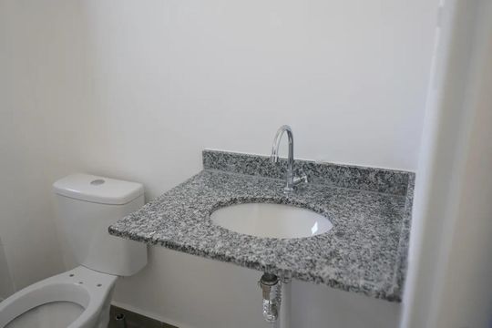 Banheiro de kitnet/studio à venda com 1 quarto, 27m² em Belenzinho, São Paulo