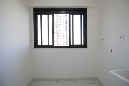 Área de Serviço de apartamento para alugar com 2 quartos, 73m² em Jardim Maria Rosa, Taboão da Serra