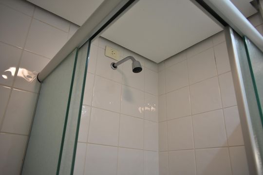 Banheiro Social de apartamento para alugar com 3 quartos, 75m² em Chácara Inglesa, São Paulo