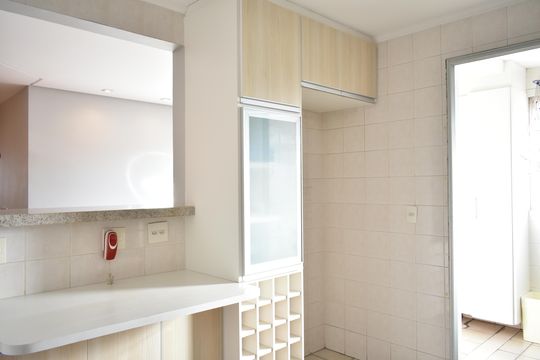 Cozinha de apartamento para alugar com 3 quartos, 75m² em Chácara Inglesa, São Paulo