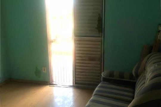 Casa à venda com 3 quartos, 180m² em Vila Pirajussara, São Paulo